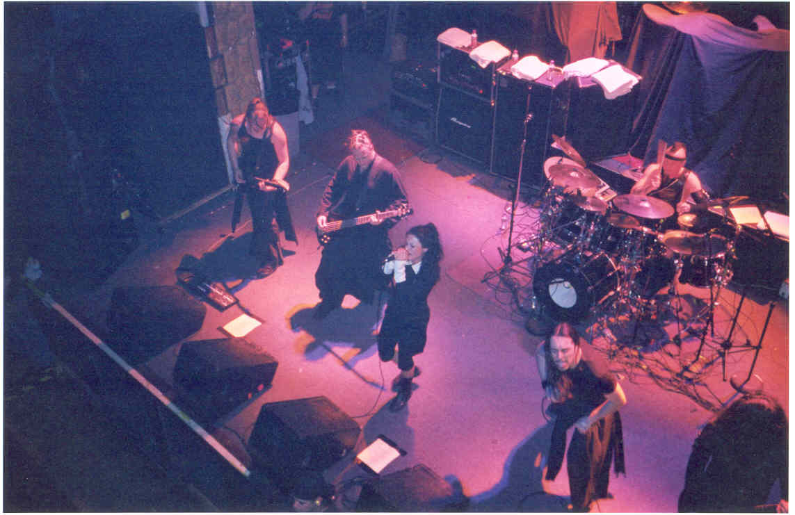 lacuna_live01.jpg